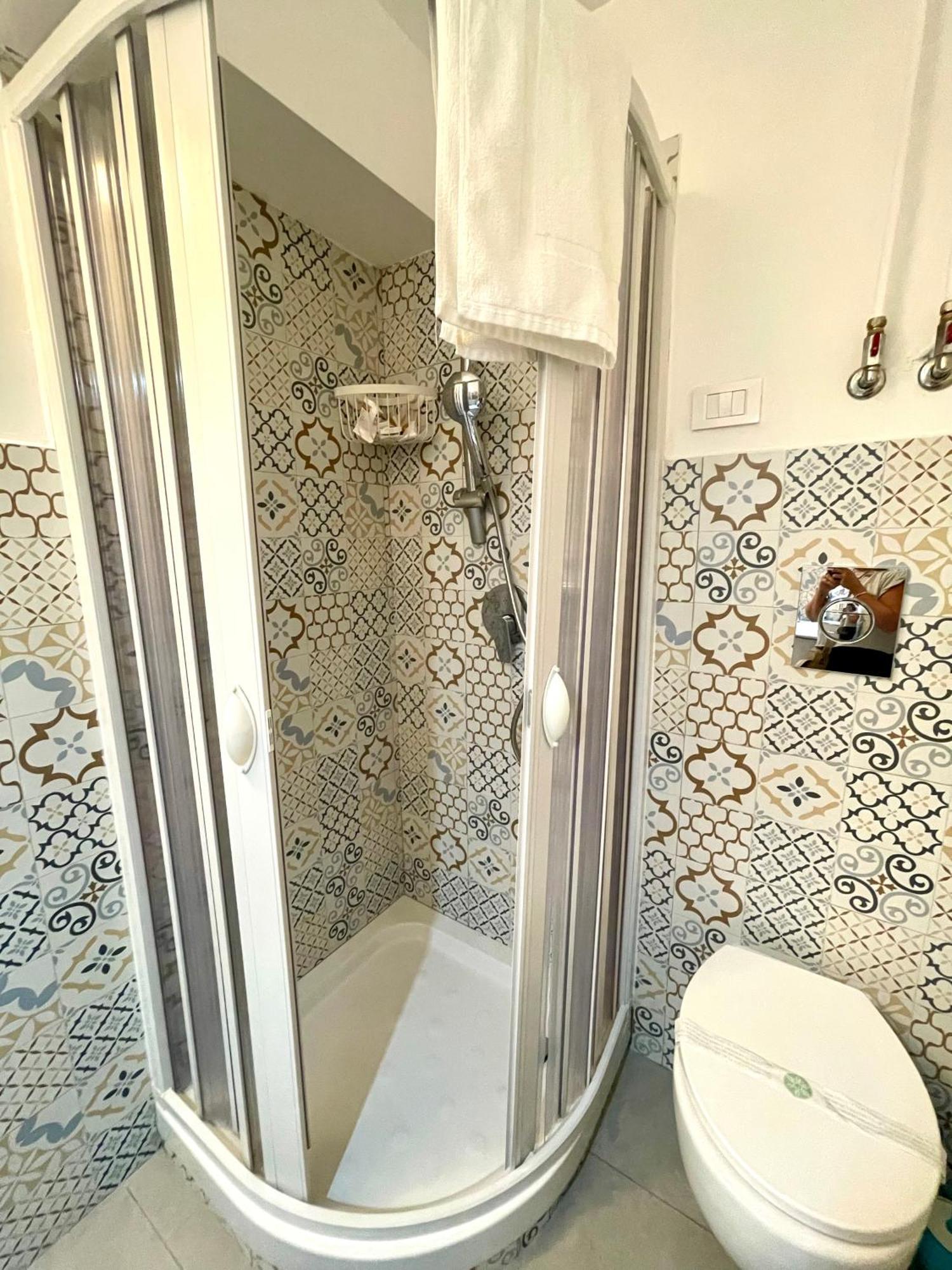 Casa Giniusa Central Studio Катания Экстерьер фото