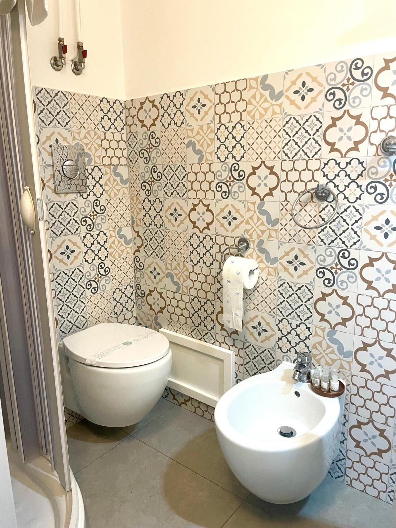 Casa Giniusa Central Studio Катания Экстерьер фото
