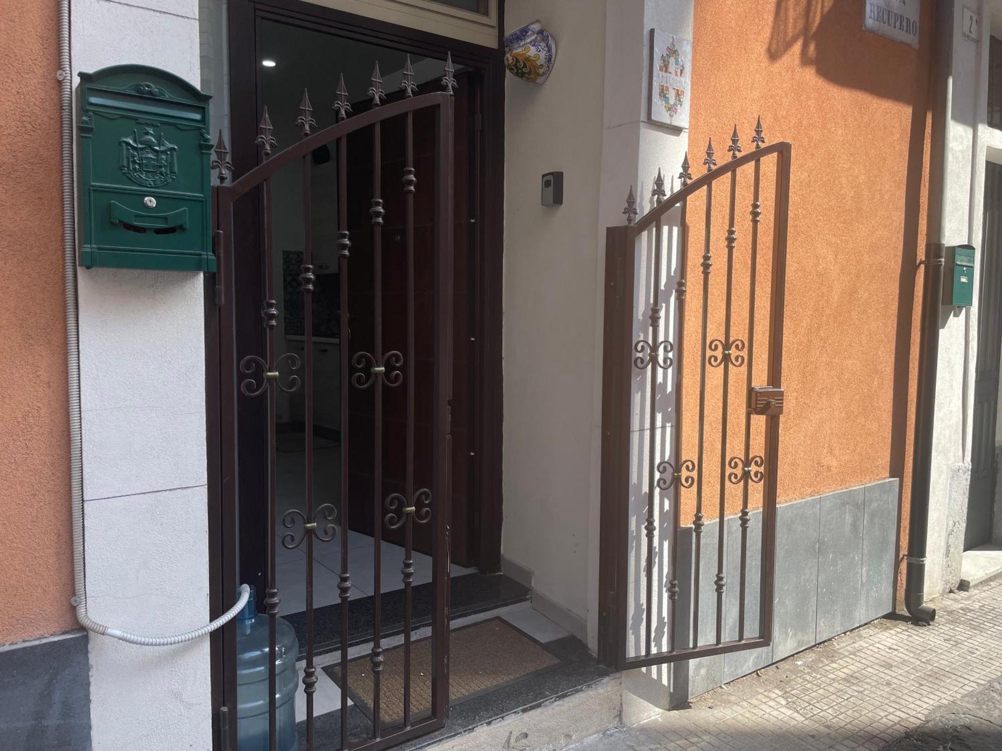 Casa Giniusa Central Studio Катания Экстерьер фото