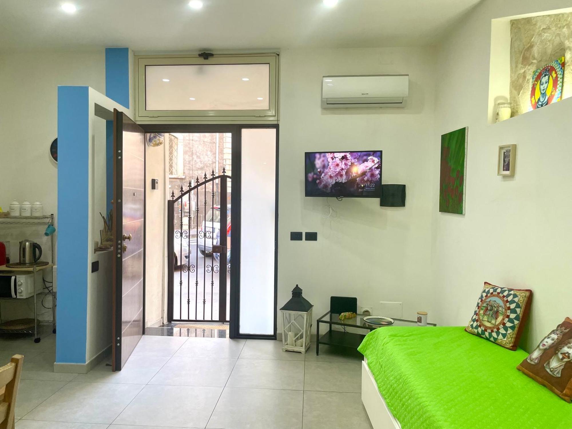 Casa Giniusa Central Studio Катания Экстерьер фото